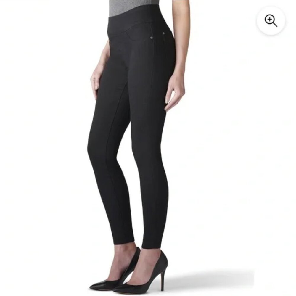 ROCK & REPUBLIC Black Jeans 14L Fever Slimming Denim RX Pull on Stretch RFA0101